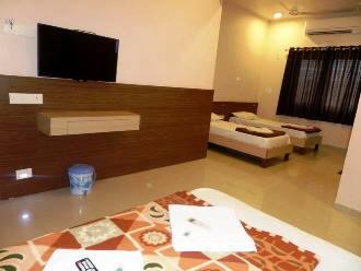 Hotel Midtown inn, Trimbakeshwar 2
